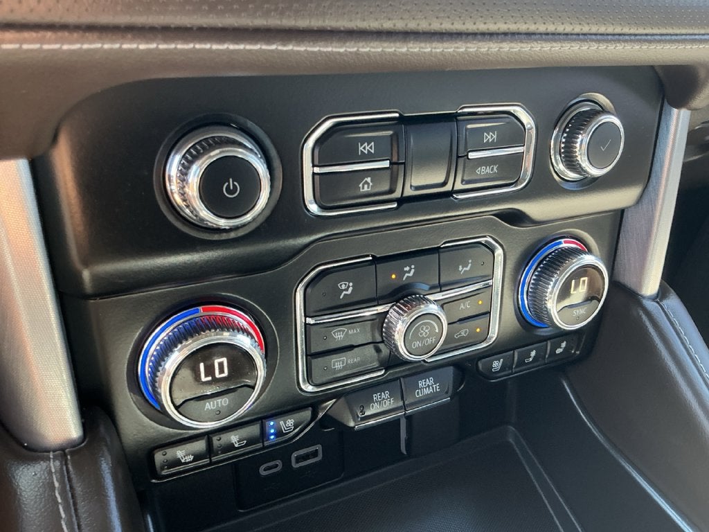 2023 GMC Yukon XL SLT