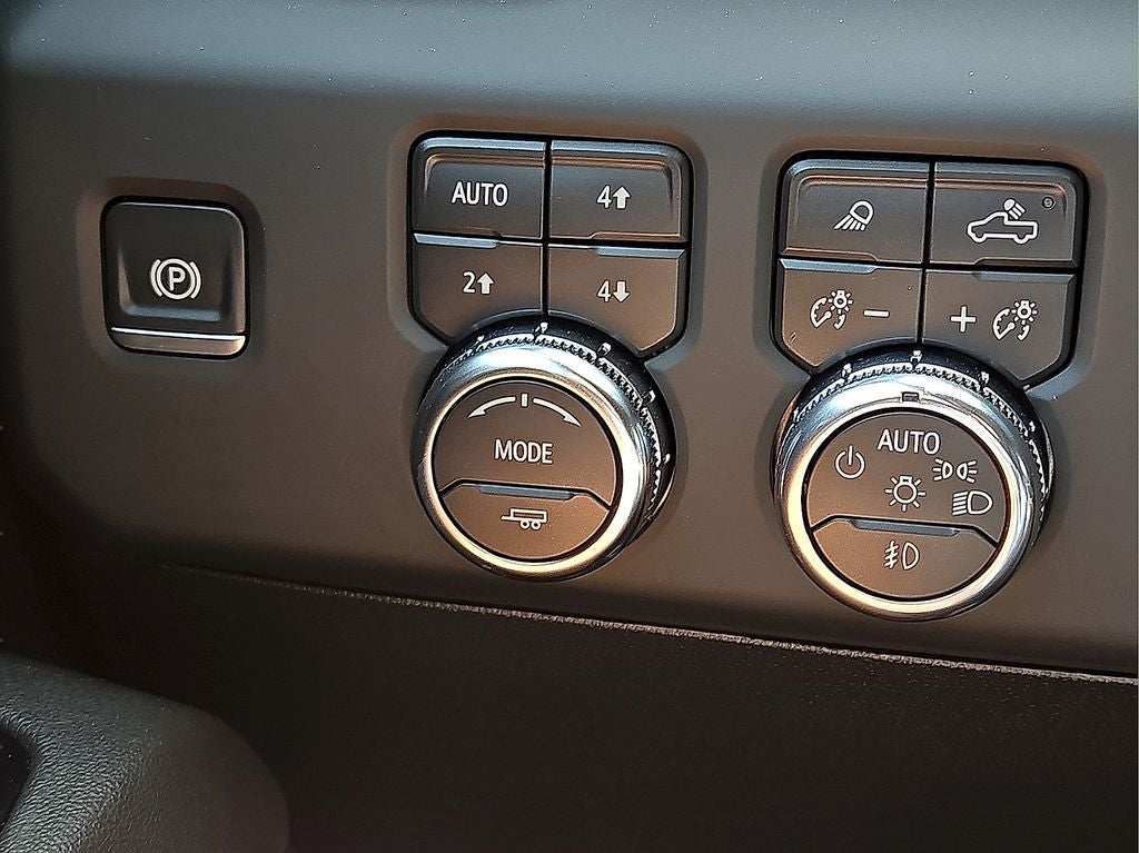 2025 GMC Sierra 2500HD AT4