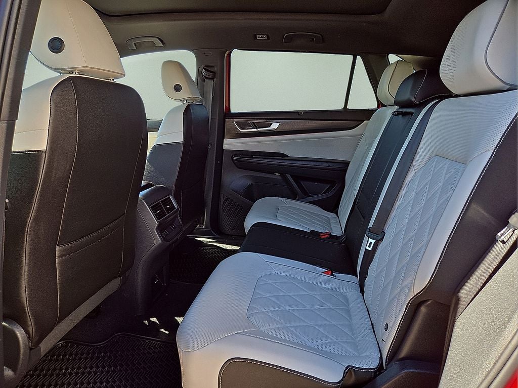 2025 Volkswagen Atlas Cross Sport 2.0T SEL Premium R-Line