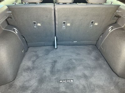 2019 Nissan Kicks SR