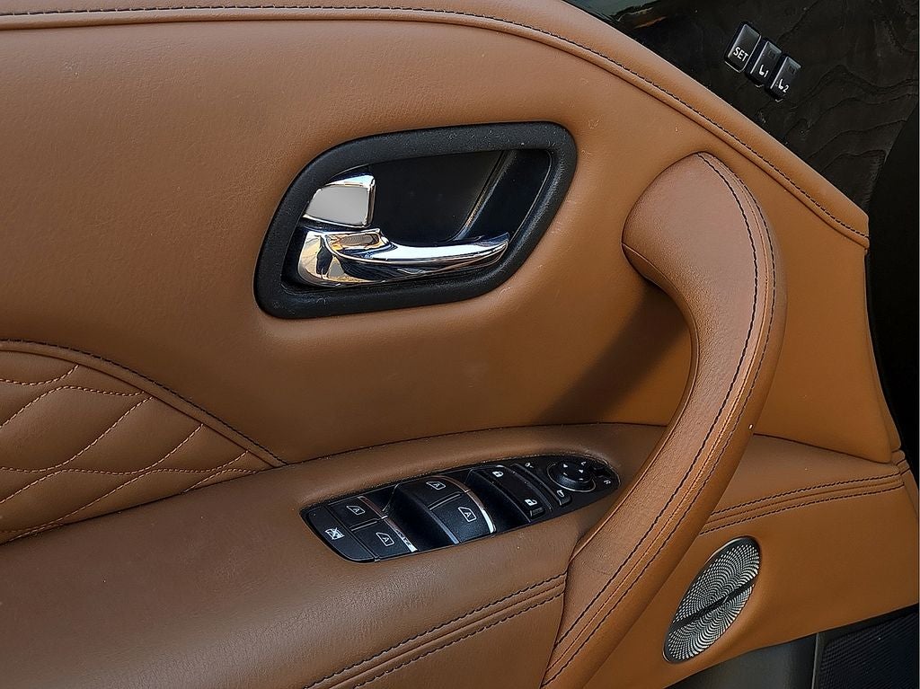 2023 INFINITI QX80 Premium Select