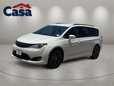 2020 Chrysler Pacifica Touring L