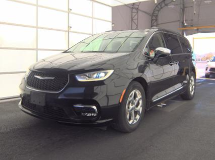 2022 Chrysler Pacifica's photo