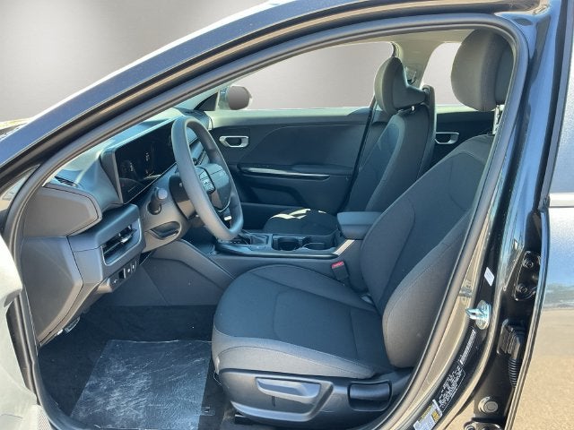 2027 Kia K4 LX