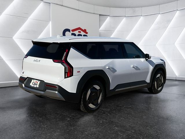 2026 Kia EV9 Light Long Range