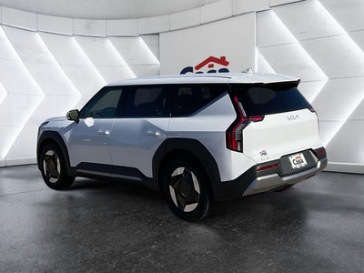 2026 Kia EV9 Light Long Range