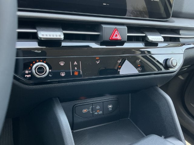 2027 Kia Sportage LX