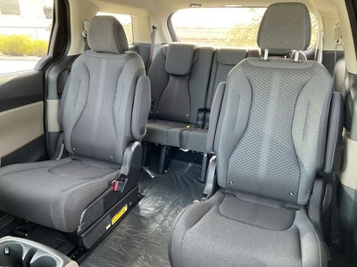 2026 Kia Carnival LX