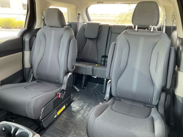 2026 Kia Carnival LX