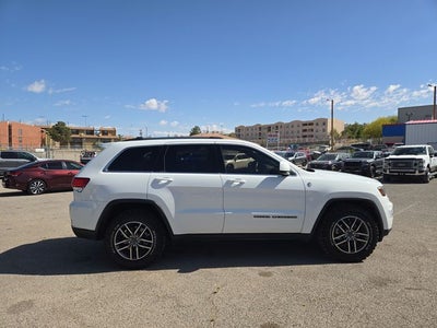 2020 Jeep Grand Cherokee Laredo