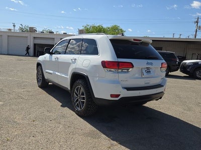 2020 Jeep Grand Cherokee Laredo