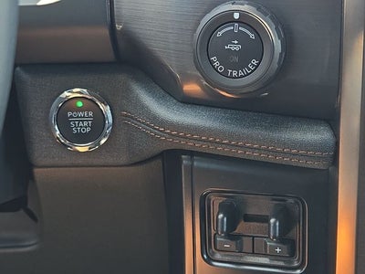 2023 Ford F-150 Lightning Lariat