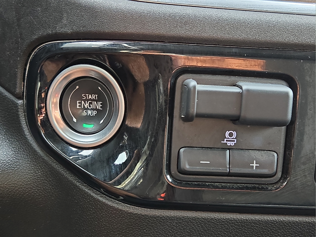 2025 Chevrolet Silverado 1500 LT LT1