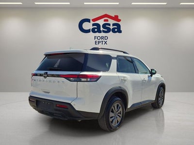 2025 Nissan Pathfinder SV