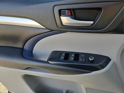 2019 Toyota Highlander SE