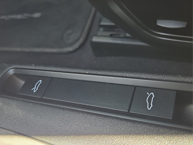 2020 Porsche 911 Carrera 4