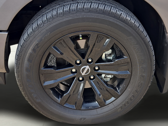 2023 Nissan Titan SV Nissan Certified