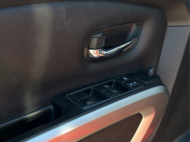 2024 Nissan TITAN Crew Cab SV