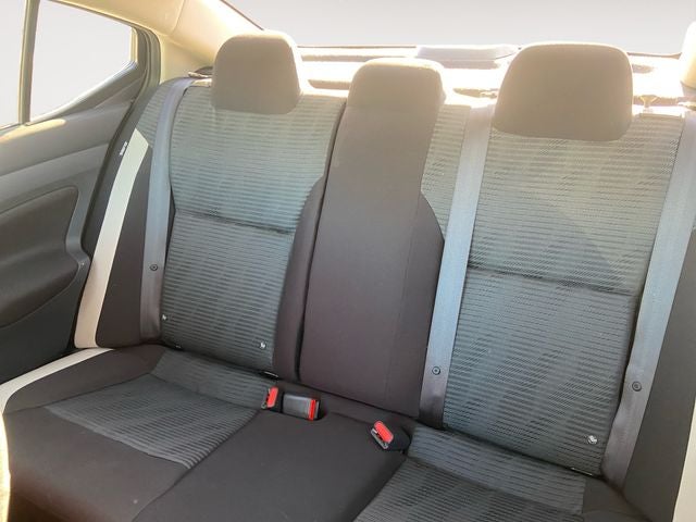 2022 Nissan Versa SV