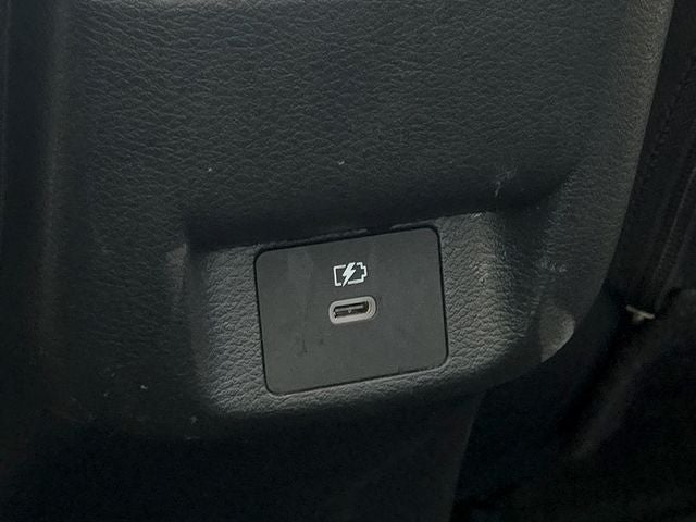 2024 Nissan Versa 1.6 SR