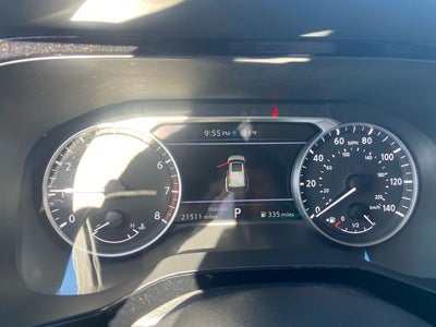 2025 Nissan Pathfinder SV