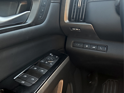 2025 Nissan Pathfinder Platinum Nissan Certified