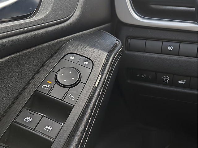2025 Nissan Rogue SV Nissan Certified