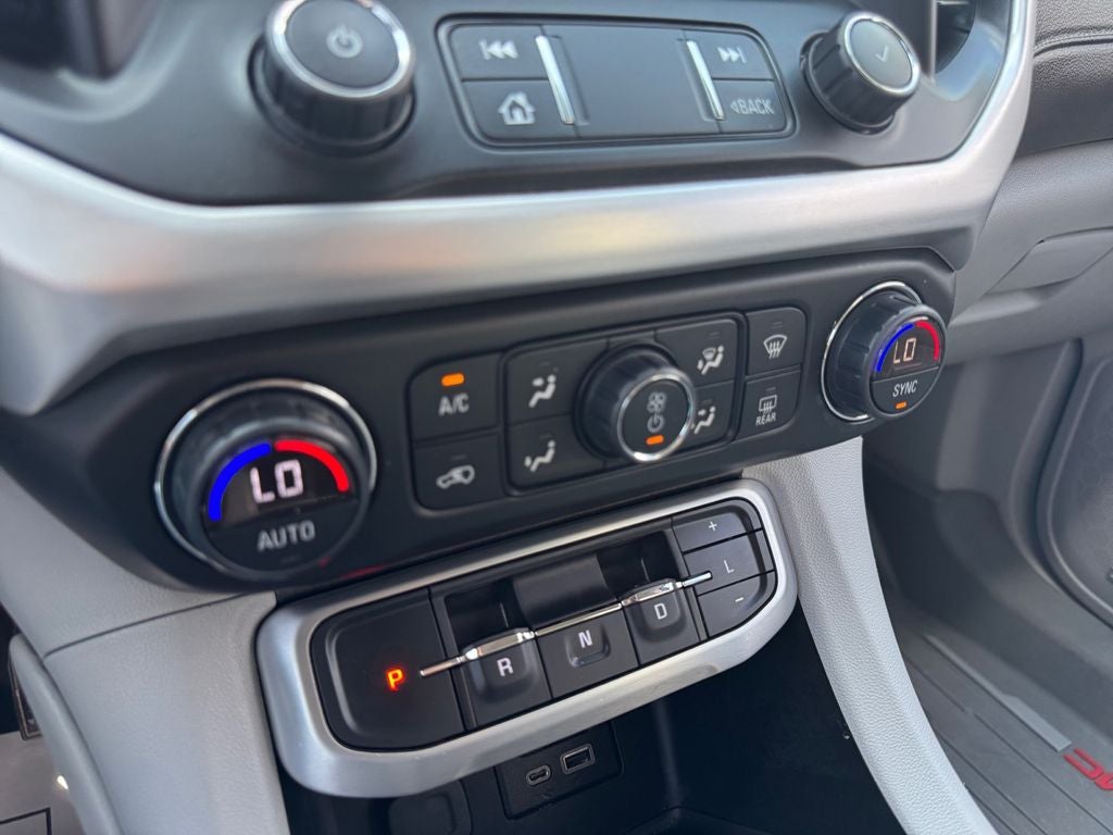 2020 GMC Acadia SLT
