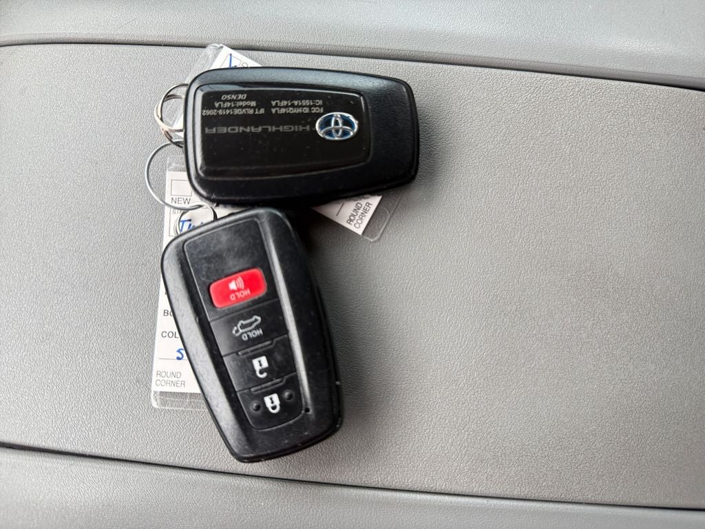 2022 Toyota Highlander Hybrid Limited