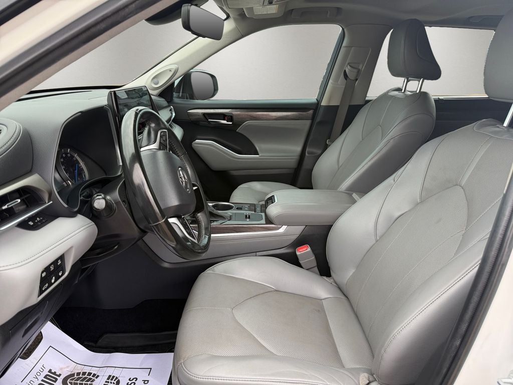 2022 Toyota Highlander Hybrid Limited