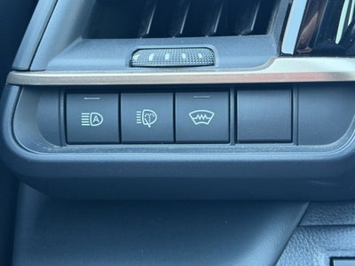 2025 Toyota Crown Signia XLE