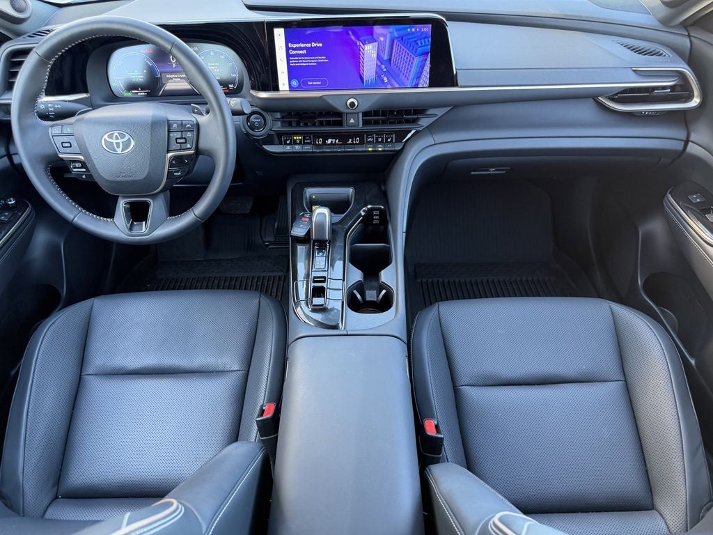 2025 Toyota Crown Signia XLE