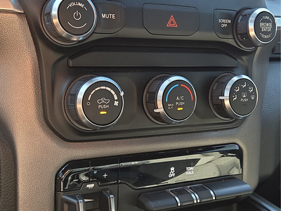 2019 RAM 1500 Big Horn/Lone Star Crew Cab 4x4 5'7' Box