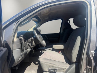 2014 Nissan Titan SV