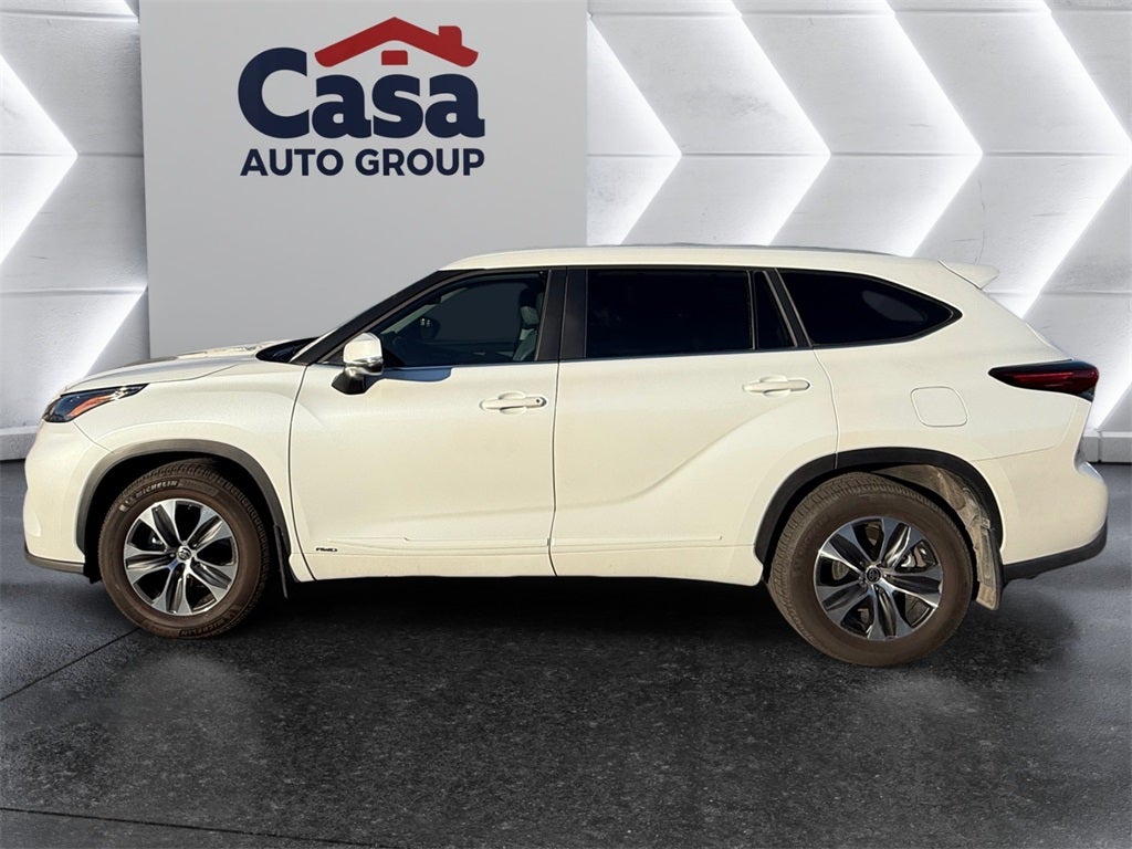 2023 Toyota Highlander Hybrid XLE