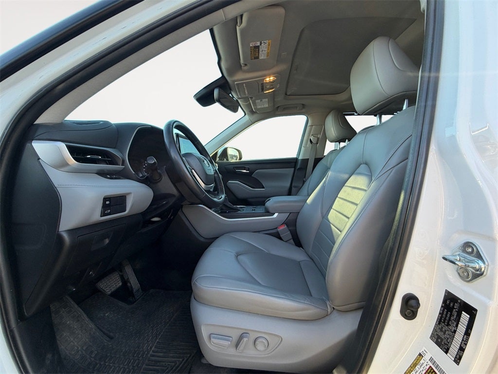 2023 Toyota Highlander Hybrid XLE