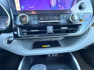 2023 Toyota Highlander Hybrid XLE