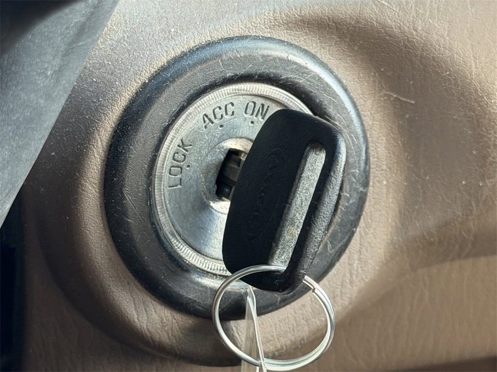 2001 Toyota Tundra Ltd